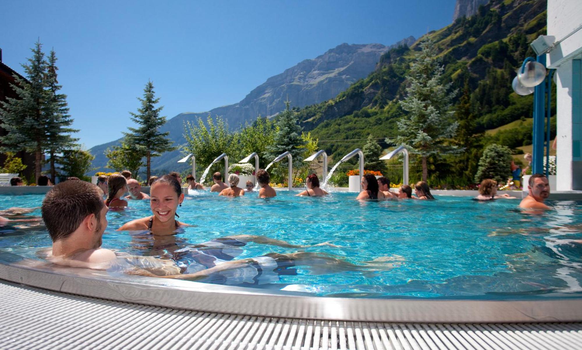 Hotel Alpenblick-Leukerbad-Therme Kültér fotó