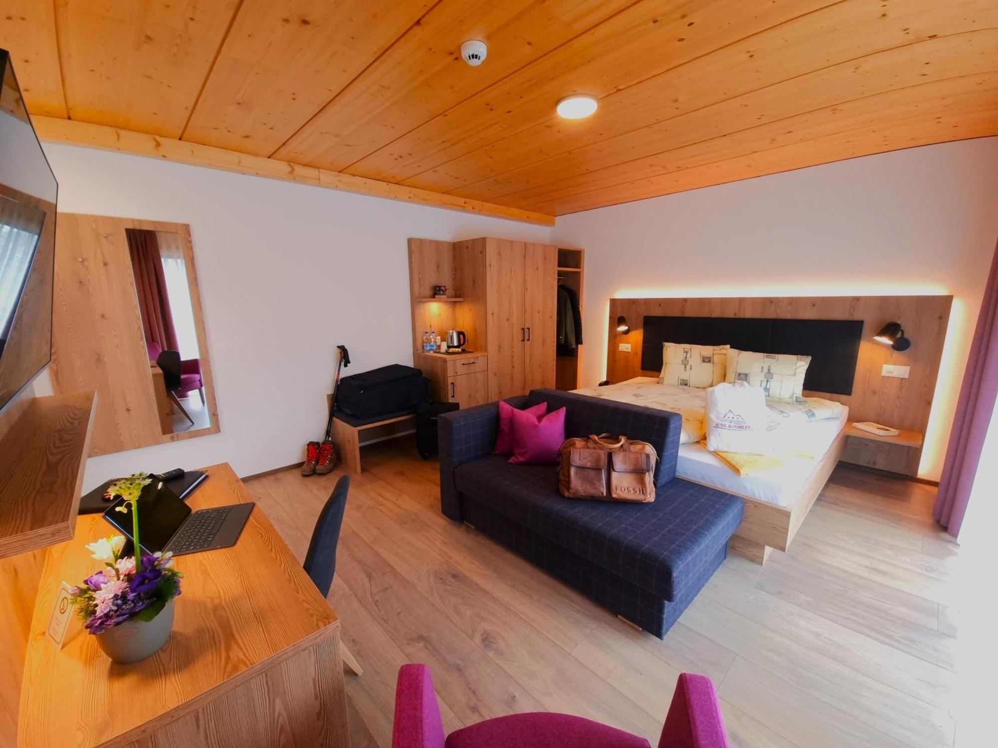 Hotel Alpenblick-Leukerbad-Therme Szoba fotó