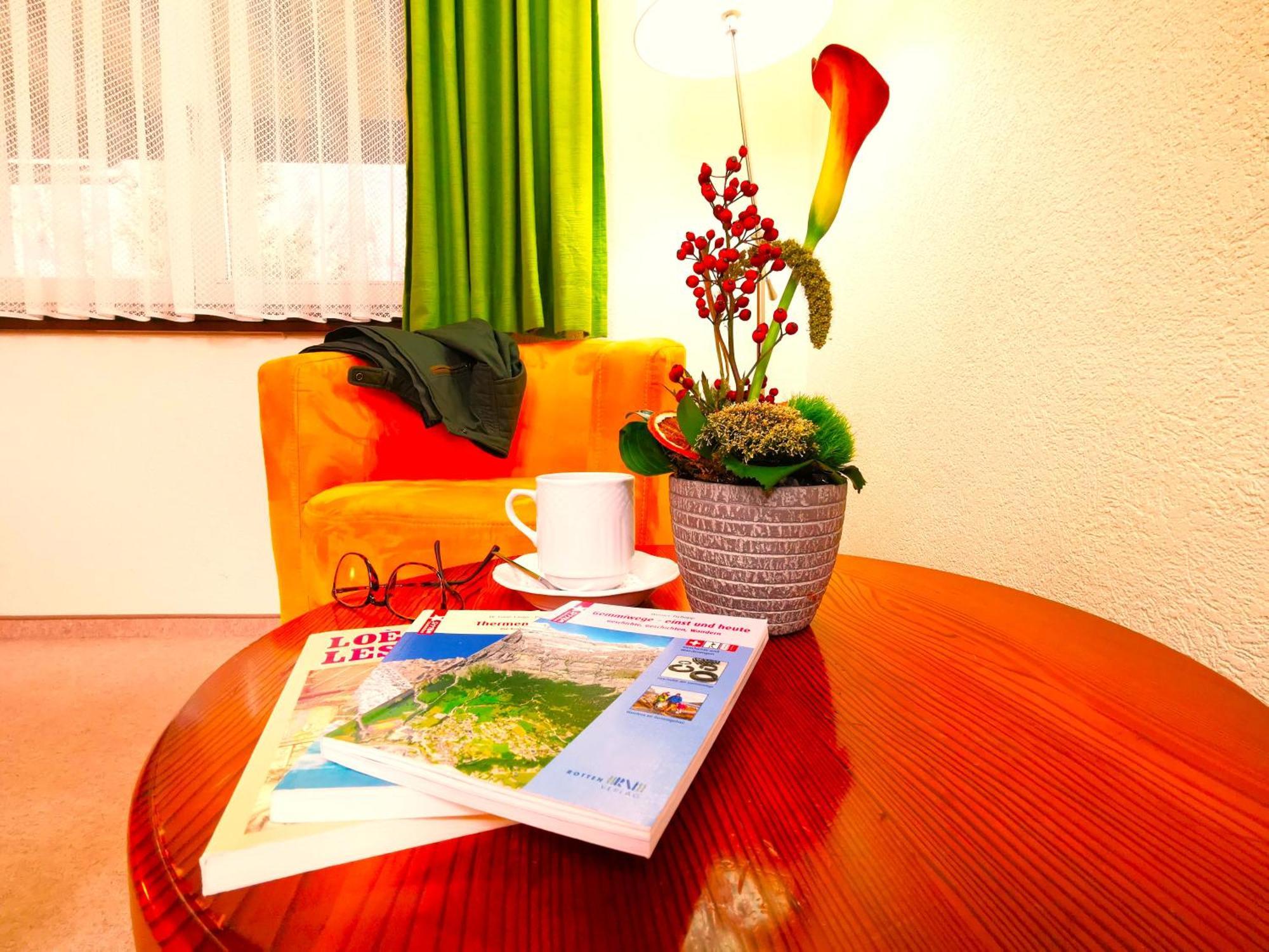 Hotel Alpenblick-Leukerbad-Therme Szoba fotó